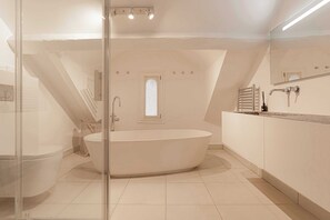 Hair dryer, towels - "Le Mogador", Beach & Casino 2min away (Deauville)