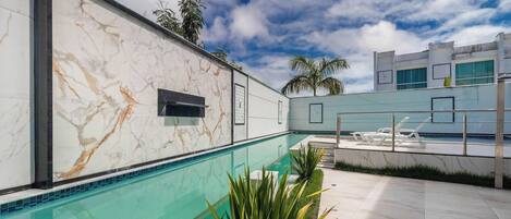 Basic Apartment | Pool