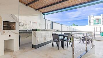 Khu ẩm thực ngoài trời