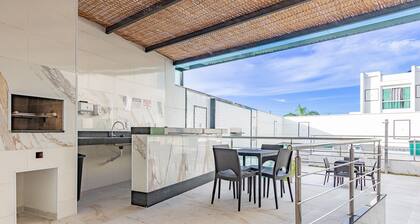 Aptos em Condo. c/ Piscina a 400 m da Praia