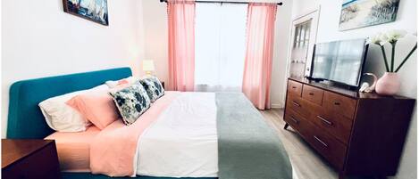 Iron/ironing board, WiFi, bed sheets