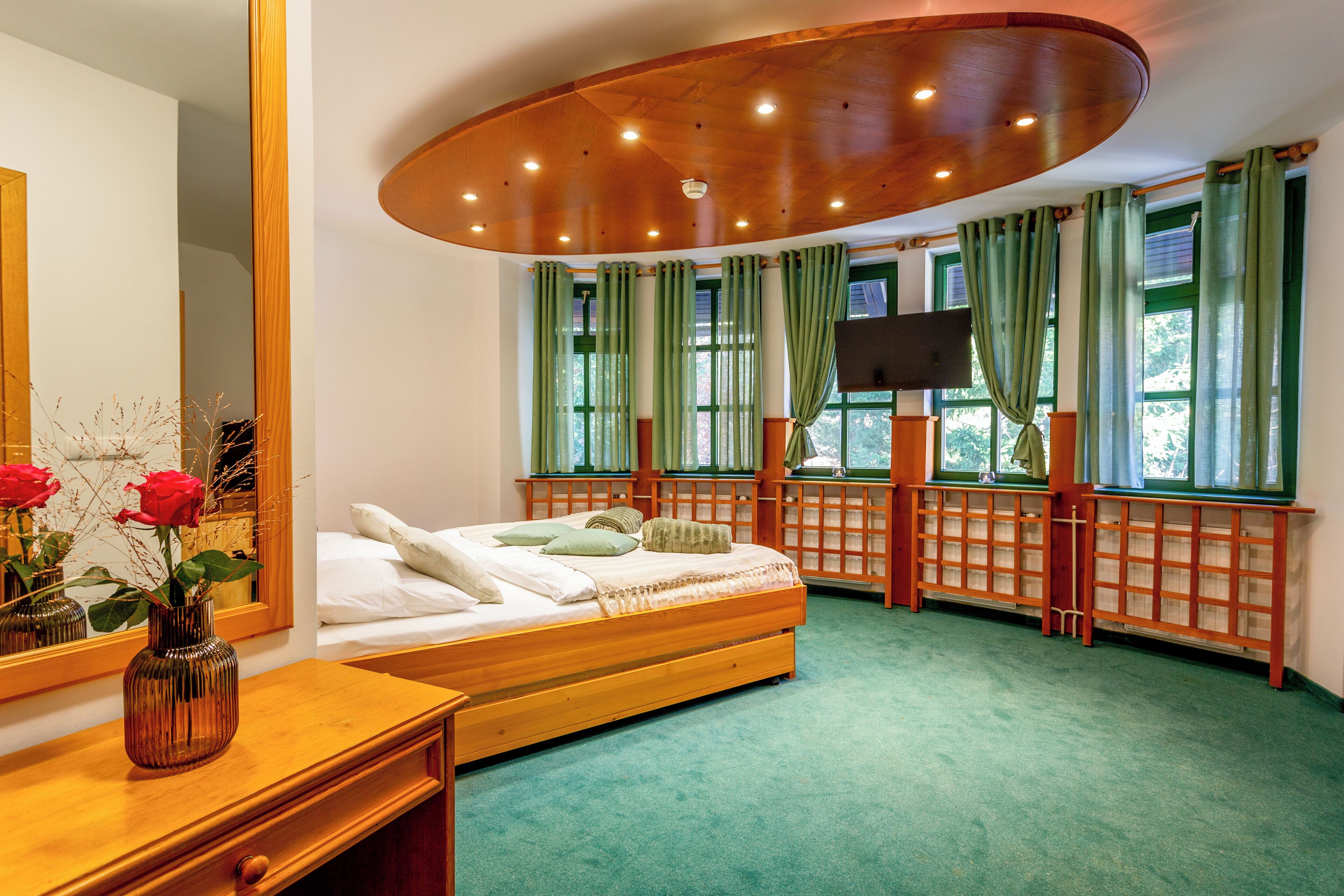 Superior Triple Room, Mountain View | In-room safe, desk, soundproofing, free WiFi