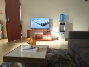 Living area - Affordable & stylish 1 bedroom Diani Treasured Home, an apartment near the Beach (Diani)