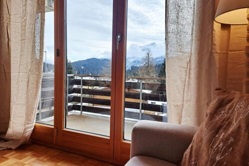 Three-Room Apartment in San Bernardino (Sanbe Sky View)