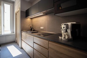 Free daily local cuisine breakfast - L èlégant Boutique Rooms Naples (Napoli)