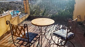 Outdoor dining - Chestnut Apartment Four Poster (Vélez-Rubio)