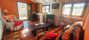 Living area - Chestnut Apartment Four Poster (Vélez-Rubio)