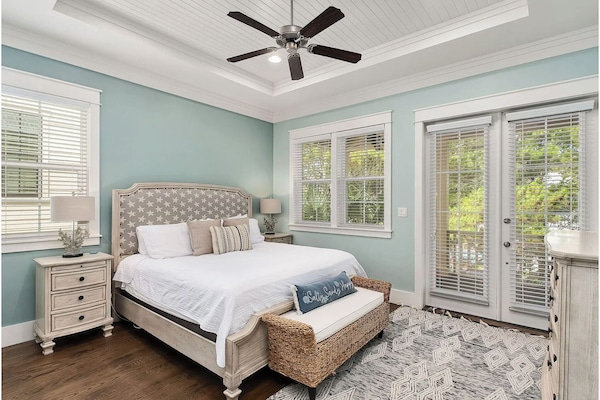 4 Schlafzimmer, Bügeleisen/Bügelbrett, WLAN, Bettwäsche