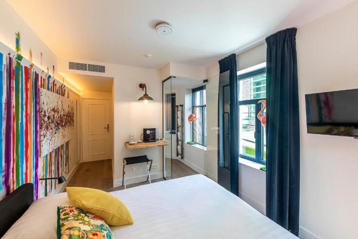 Double Room, Courtyard View | In-room safe, desk, laptop workspace, blackout curtains