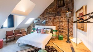 Deluxe Double Room, City View | In-room safe, desk, laptop workspace, blackout drapes - Barefoodgiulia (Hasselt)