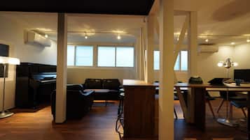 ロビー応接スペース