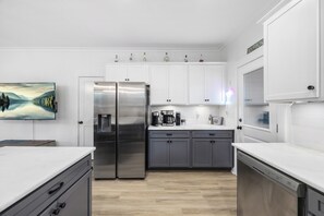 Interior - Boutique Greenville Retreat · Hot Tub & Arcade Games · Fire Pit · Sleeps 9 (Greenville)