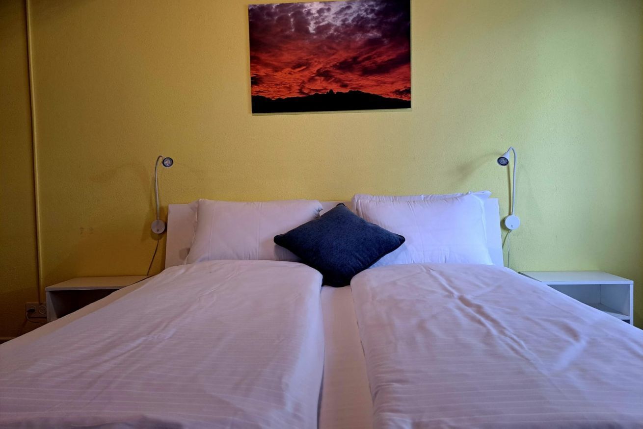 Een strijkplank/strijkijzer