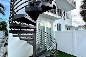 Exterior - Stylish Coastal Escape w/ Balcony Views (Lauderdale-by-the-Sea)