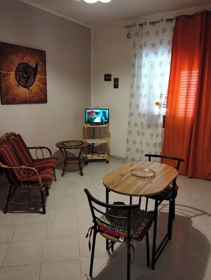 Interior - Orange apartment 🍊 (Favignana)