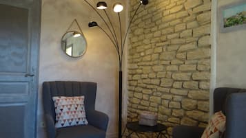 Chambre Confort Double ou avec lits jumeaux, vue ville | Intérieur