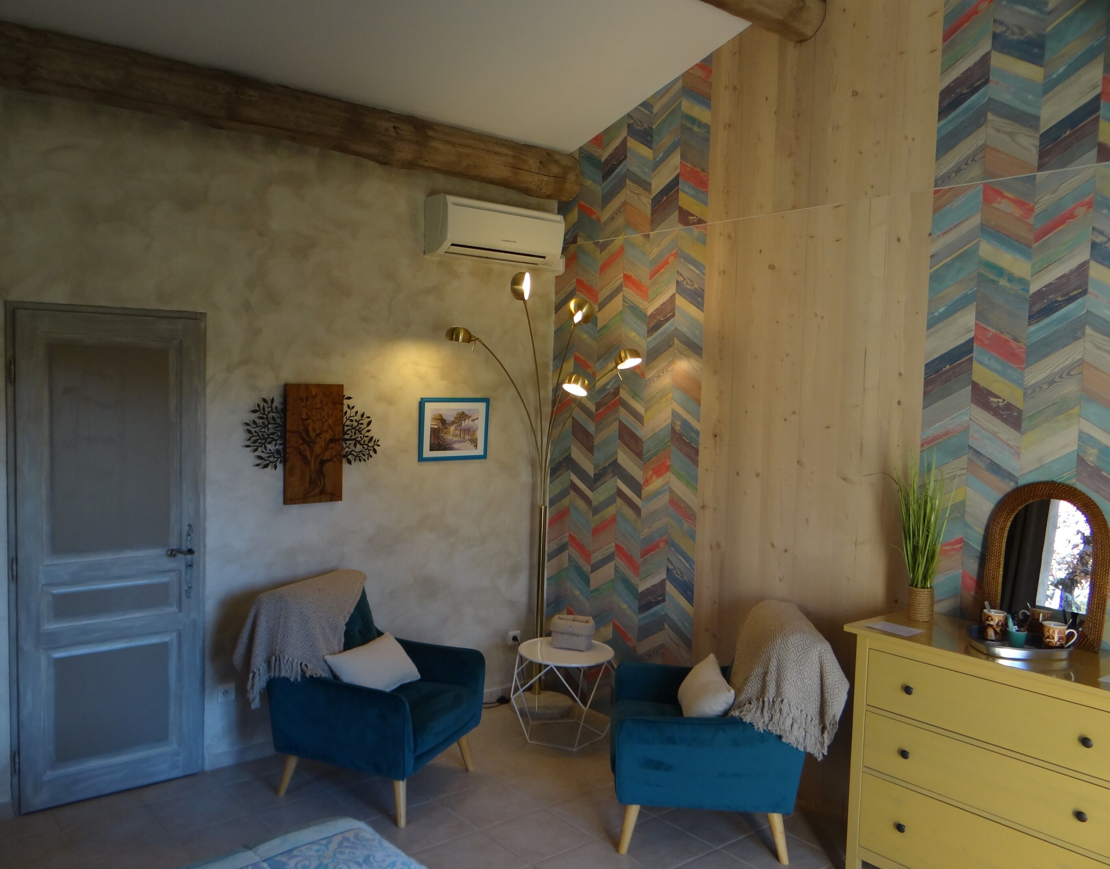 Chambre Confort Double ou avec lits jumeaux, vue ville | Intérieur