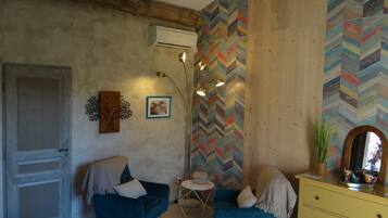 Comfort Double or Twin Room, City View | Interior