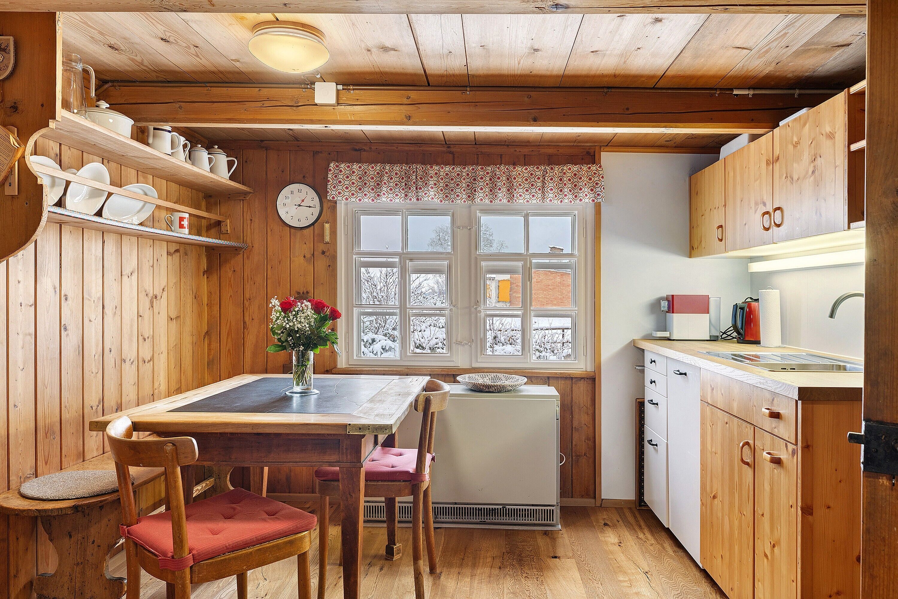 Frigorifero, forno, piano cottura, lavastoviglie