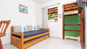 Apartment | Blackout curtains, free WiFi