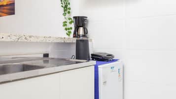 Basic Apartment | Private kitchen