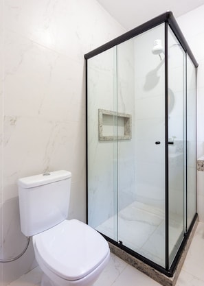 Classic Apartment | Bathroom