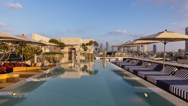 Outdoor pool, lifeguards on site - Dizengoff 99 by Isrotel Design (Tel Aviv)