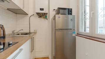 Kühlschrank, Mikrowelle