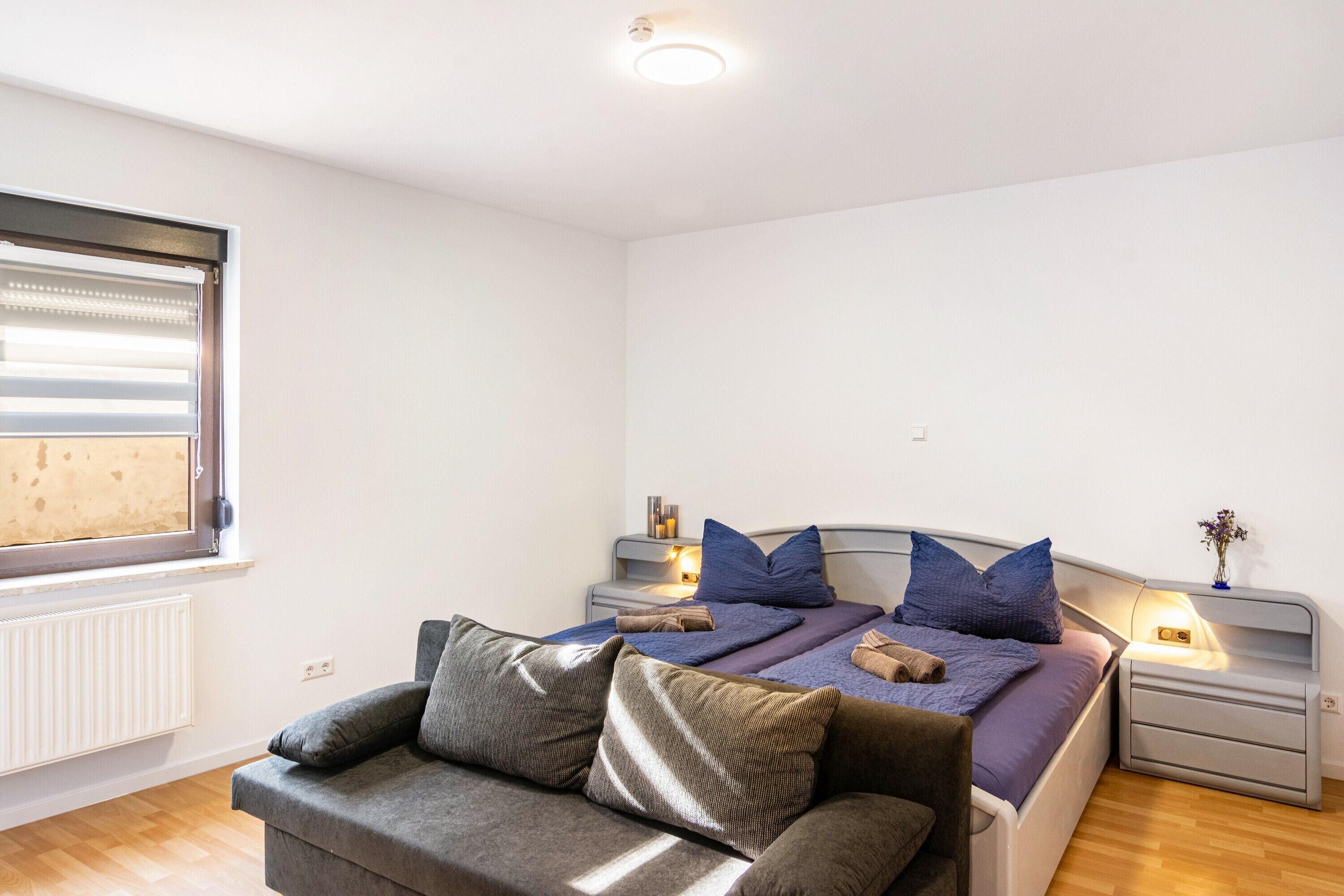 Iron/ironing board, WiFi, bed sheets