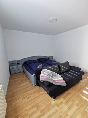 Bügeleisen/Bügelbrett, WLAN, Bettwäsche