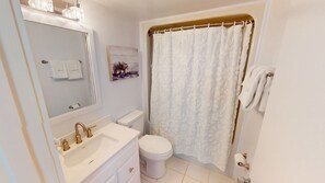 Shower, towels - NEW! Silver Creek 5604 - Brigham Two Bedroom Condo (Snowshoe)