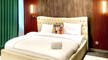 Desk, iron/ironing board, free WiFi