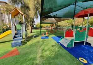 Children’s area - Ra'anana 3 BDR, 2 Baths, Rooftop View & Parking Family and Pet Friendly (Ra'anana)