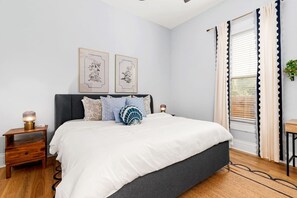 Bügeleisen/Bügelbrett, Reisekinderbett, WLAN, Bettwäsche