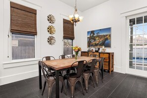 Dining - Southtown Charm: Pool, King Beds, Arcade & Games (San Antonio)