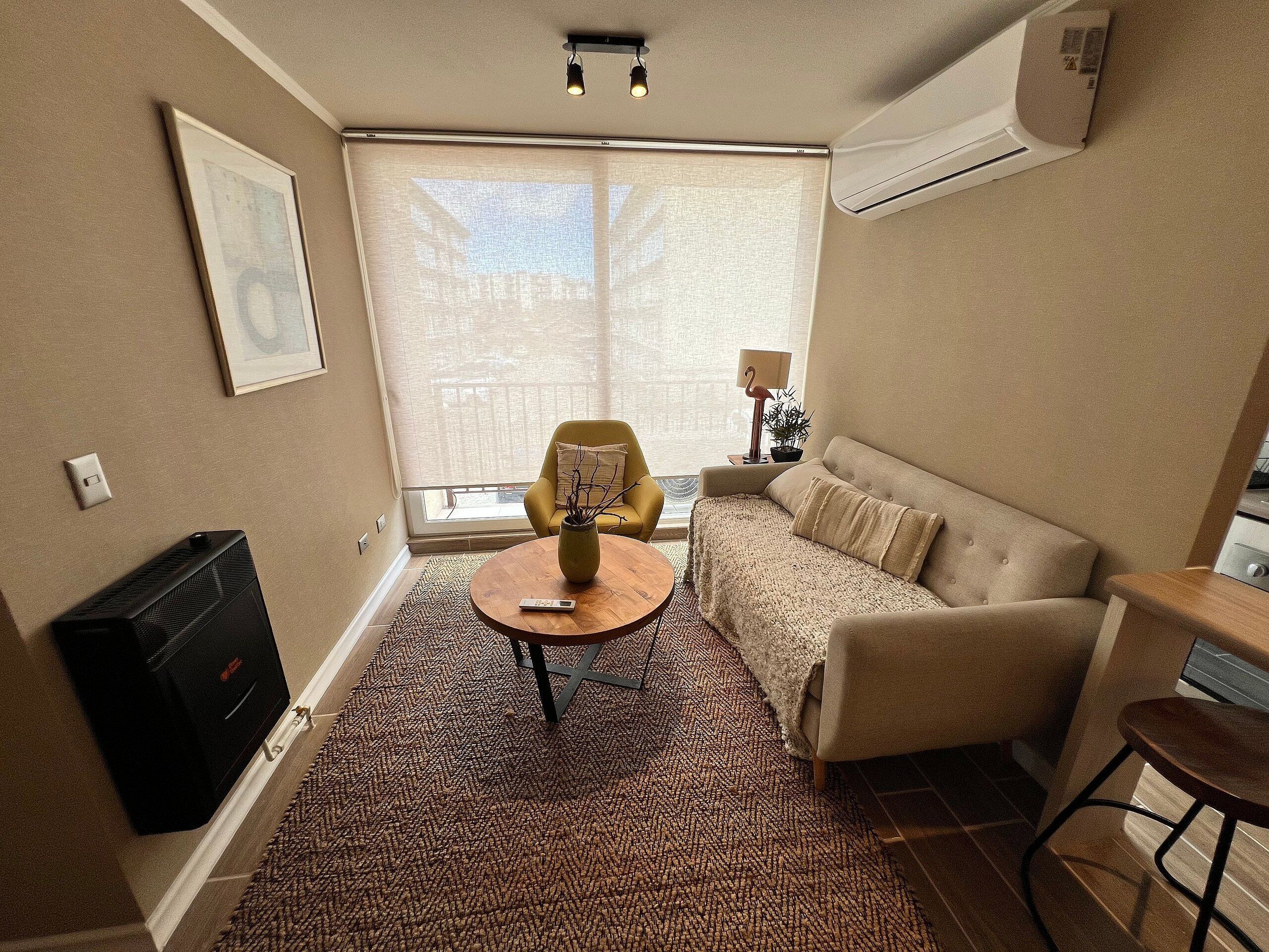 Apartment | Living area | Flat-screen TV