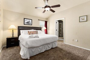 Strykejern/-brett, reiseseng for barn, wi-fi og sengetøy