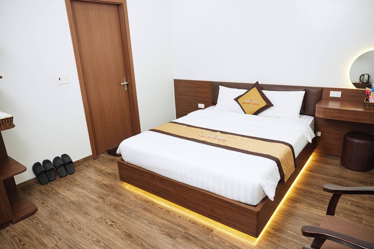 Basic Double Room | Desk, blackout curtains, free WiFi, bed sheets