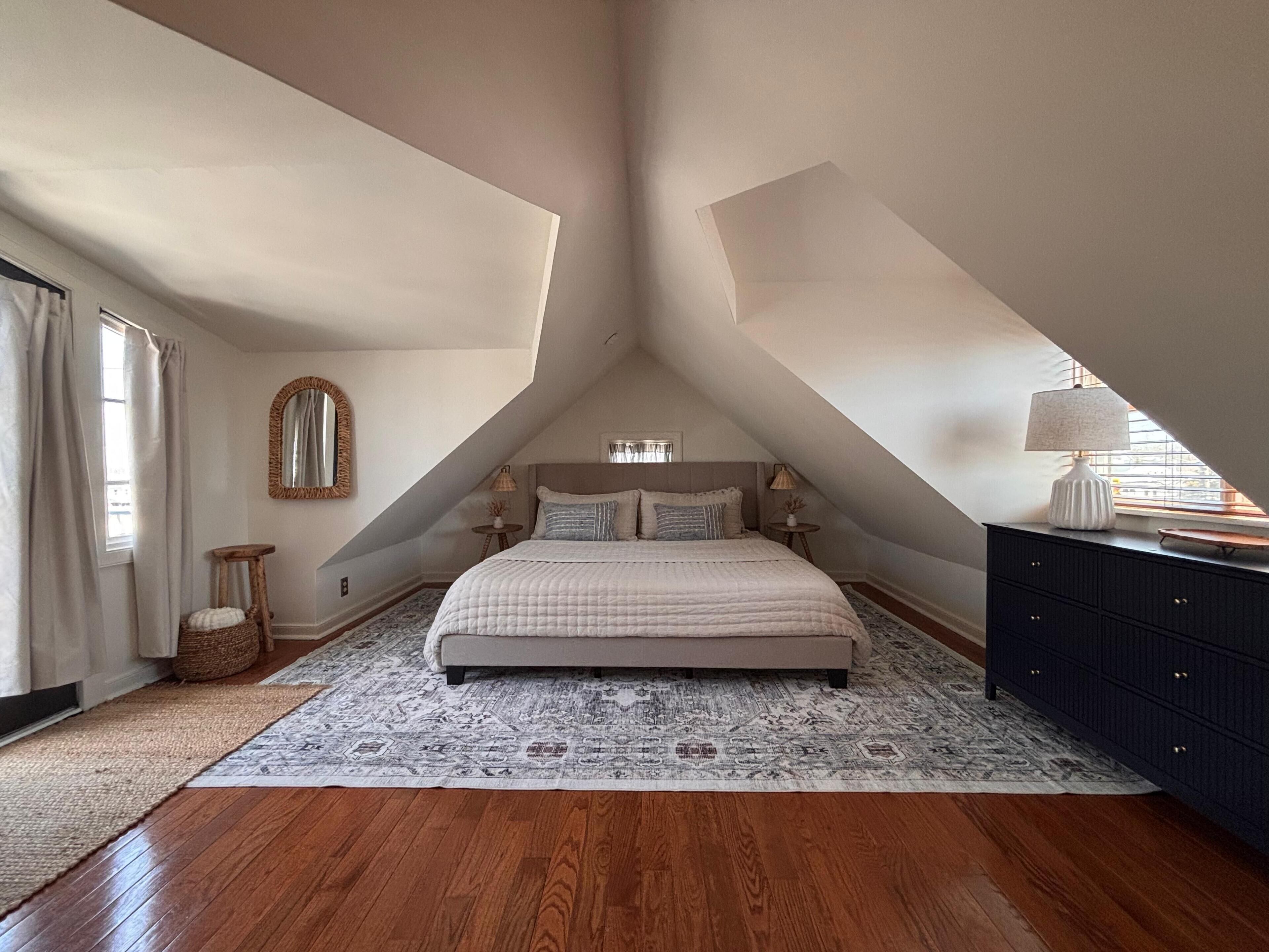 2 bedrooms, iron/ironing board, WiFi, bed sheets