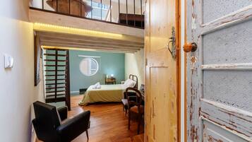 Tabla de planchar con plancha, cuna de viaje y wifi gratis