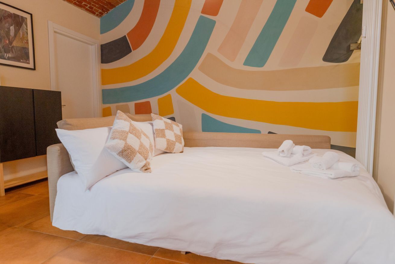 3 camere, una scrivania, ferro/asse da stiro, culla da viaggio