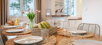 The Lividig Bleue: Seaside House Facing the Ocean