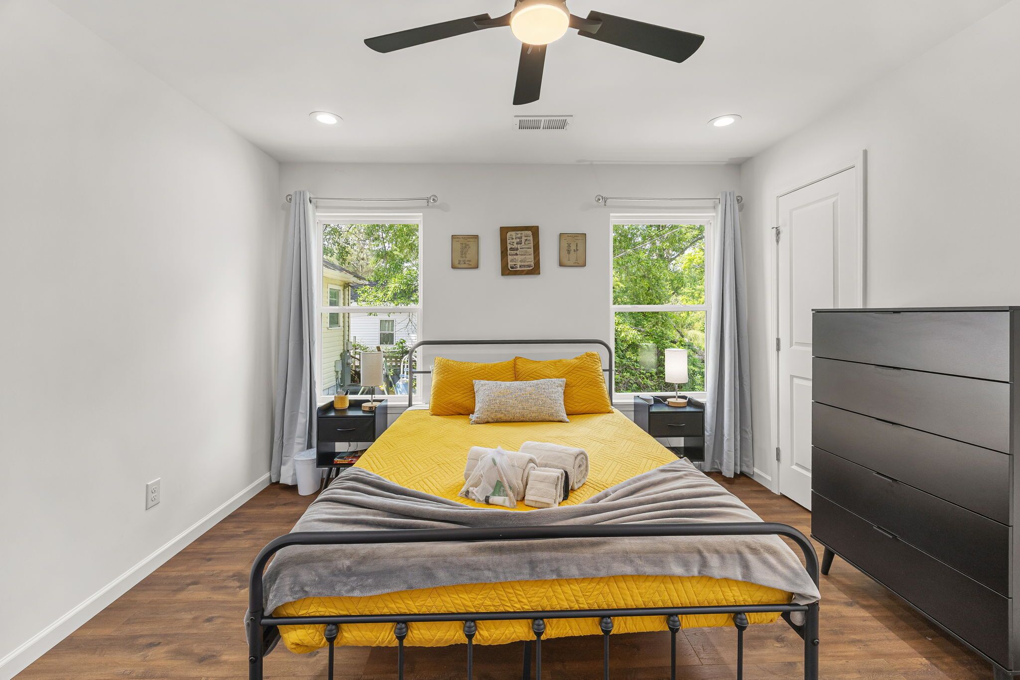 3 bedrooms, iron/ironing board, travel cot, WiFi