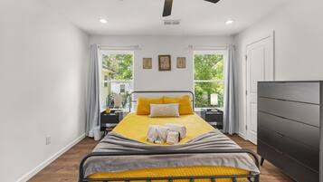 3 bedrooms, iron/ironing board, travel cot, WiFi