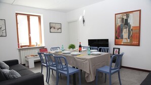 Dining - New three-room apartment in the historic center of Abbiategrasso (Abbiategrasso)
