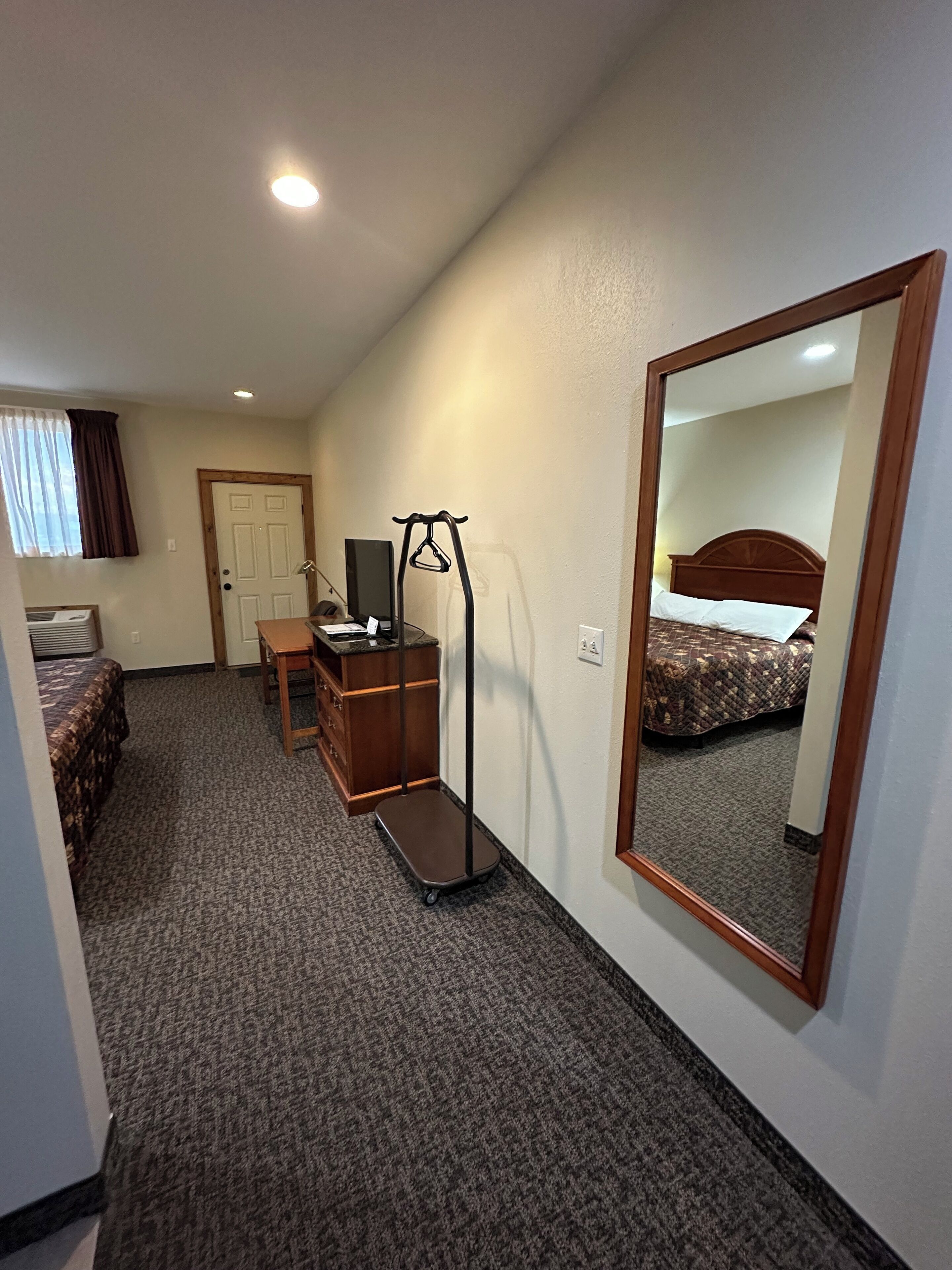 Standard Room, 1 King Bed
