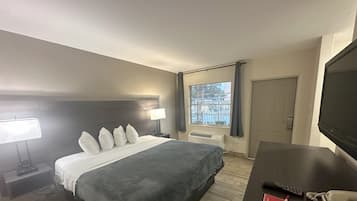 Standard Room, 1 King Bed, Non Smoking | Free WiFi