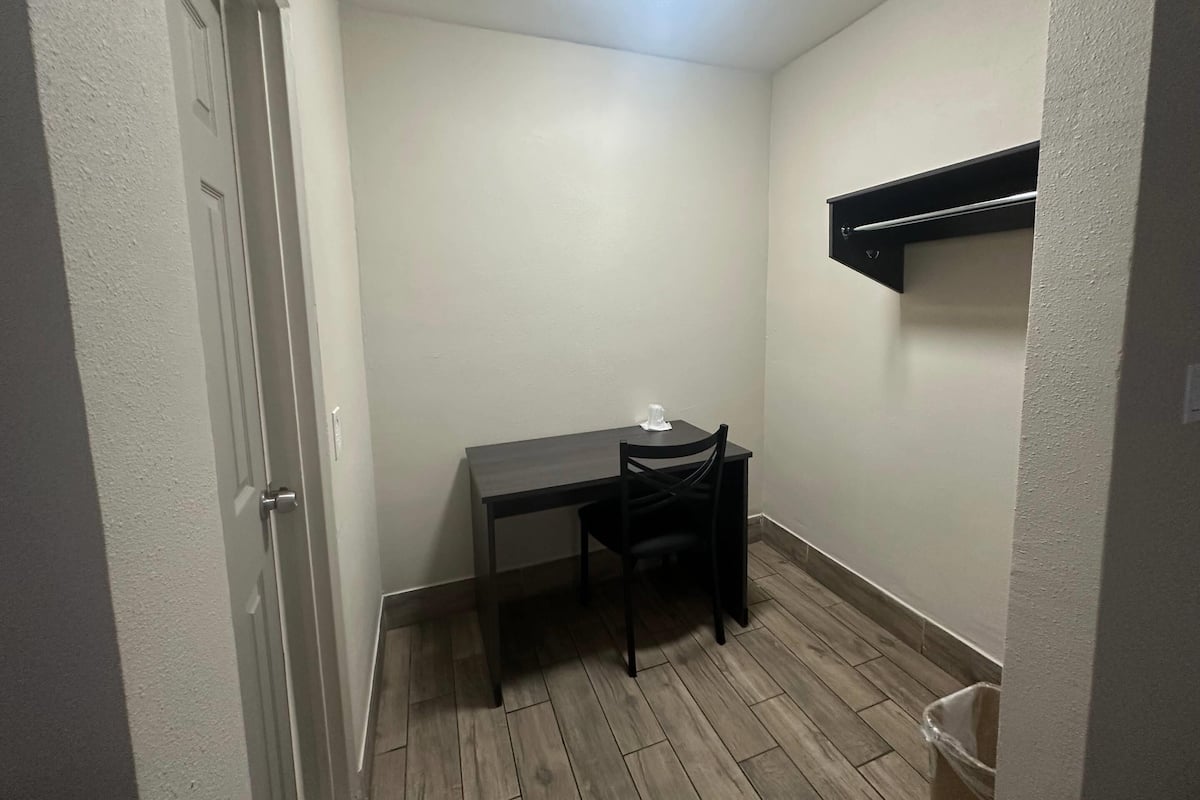 Standard Room, 2 Katil Kelamin (Double), Non Smoking | Wi-fi percuma