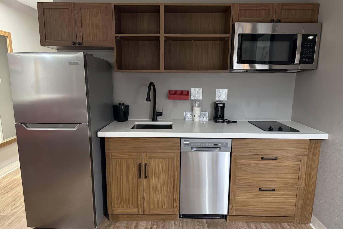 Blackout curtains, iron/ironing board, free WiFi