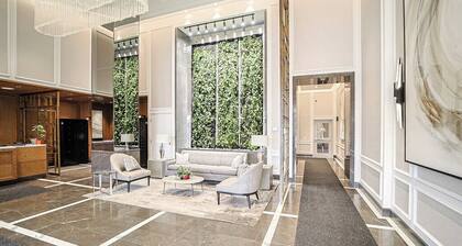 Modern Toronto Condo (Easy Downtown Access)